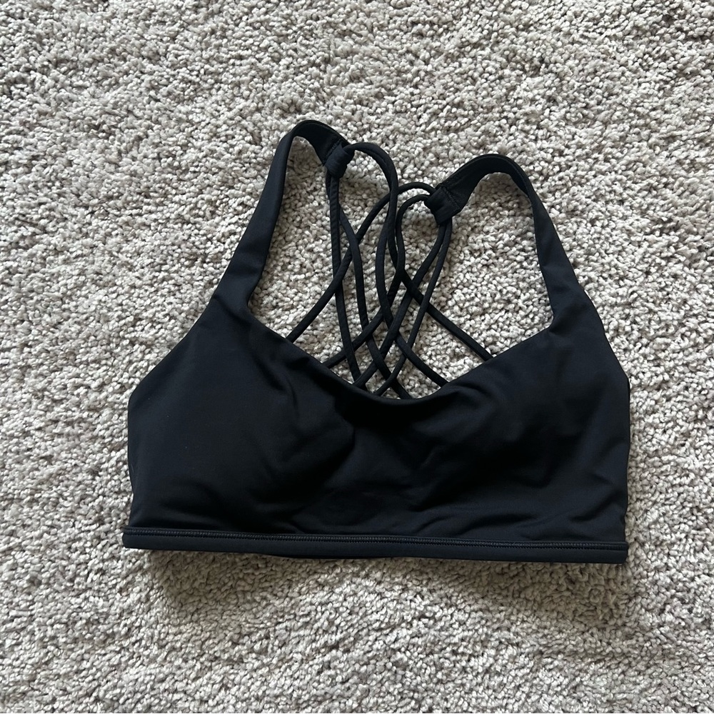 Lululemon Free to Be Bra - black
